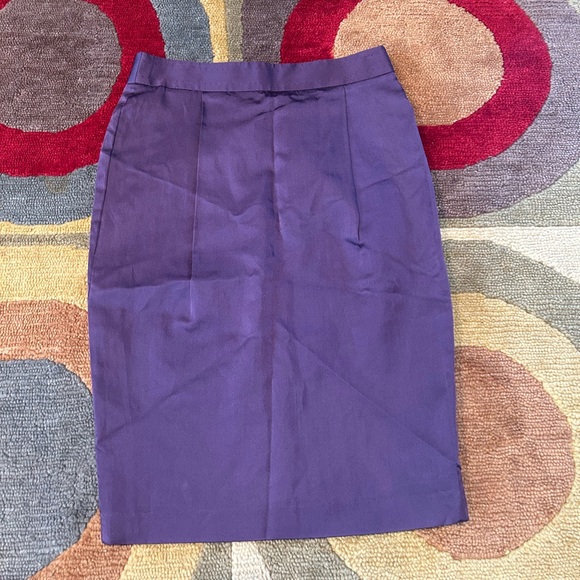 Tory Burch Dark Purple 100% Silk Pencil Skirt Gold Zipper Logo Women’s Size 12 - Picture 1 of 6